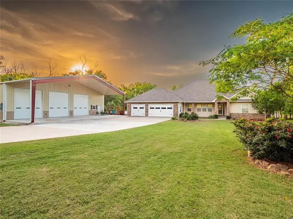 15 Falcon Nest Road, Eufaula, OK 74432