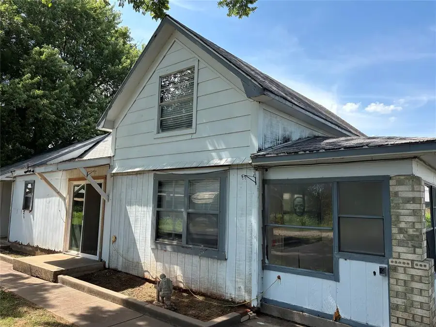 513 11th Street, Pawnee, OK 74058 - #2