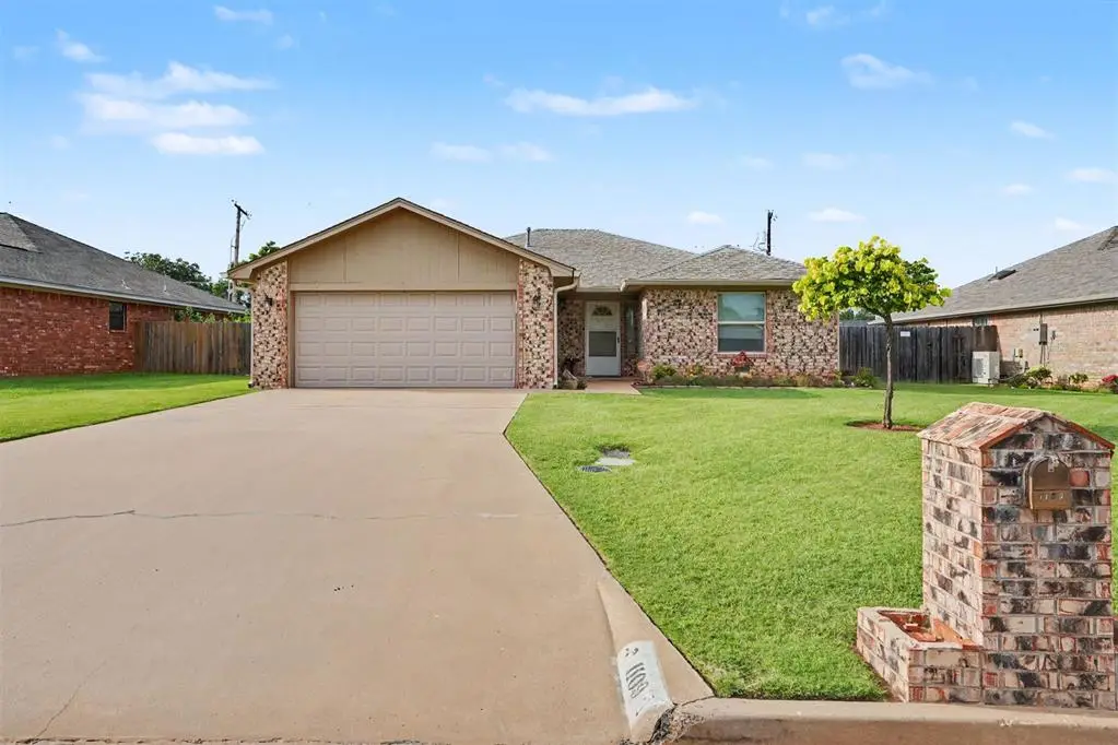 1109 Wendy Lane, Altus, OK 73521 - #1