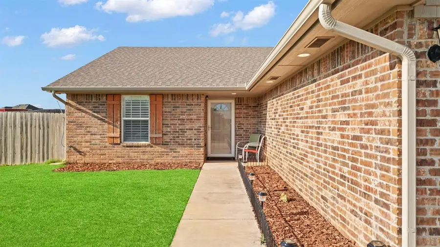 2086 County Road 1239, Tuttle, OK 73089 - #2