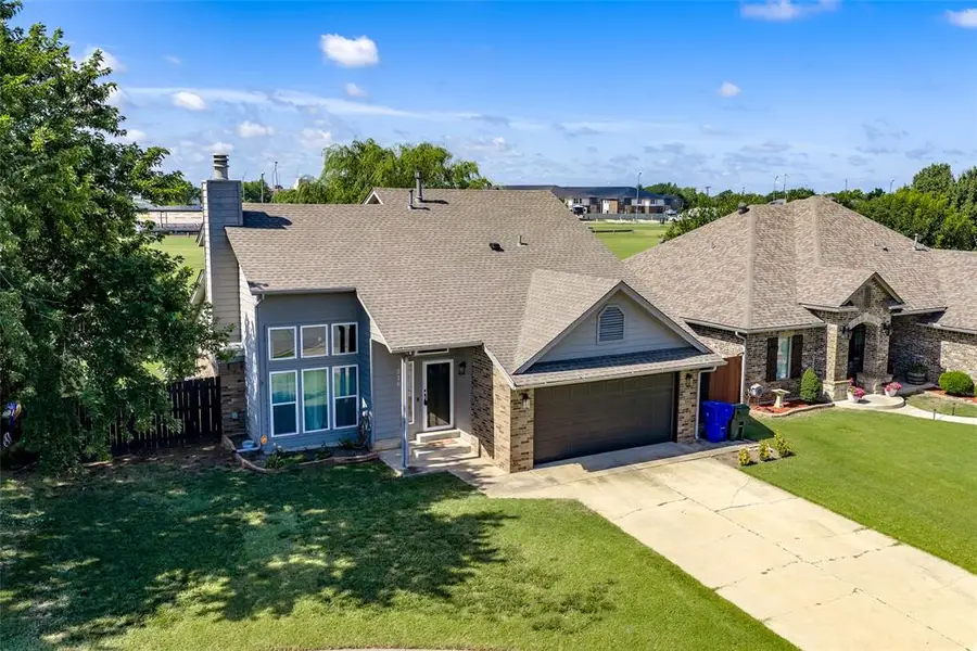 216 Wilderness Drive, Norman, OK 73071 - #3