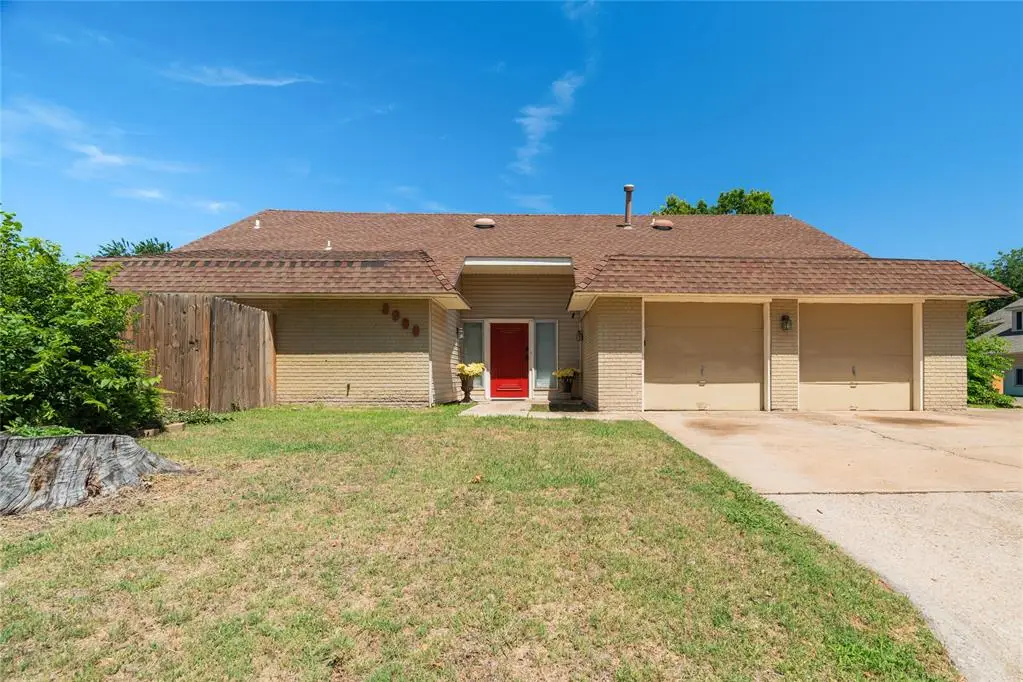 8900 Lansbrook Lane, Oklahoma City, OK 73132 - #1