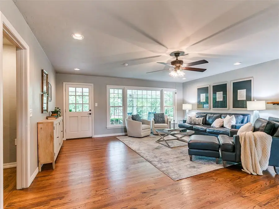 9805 Chesterton Place, The Village, OK 73120 - #2
