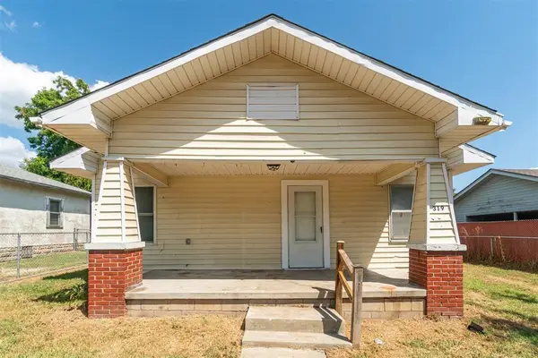 319 S Oklahoma Avenue, Shawnee, OK 74801