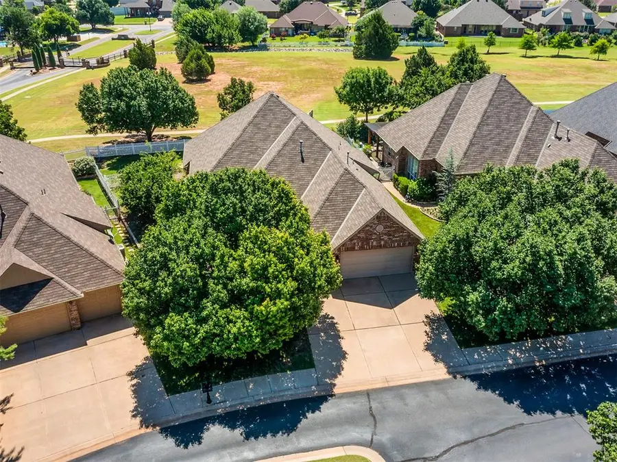 16716 Covington Manor, Edmond, OK 73012 - #2