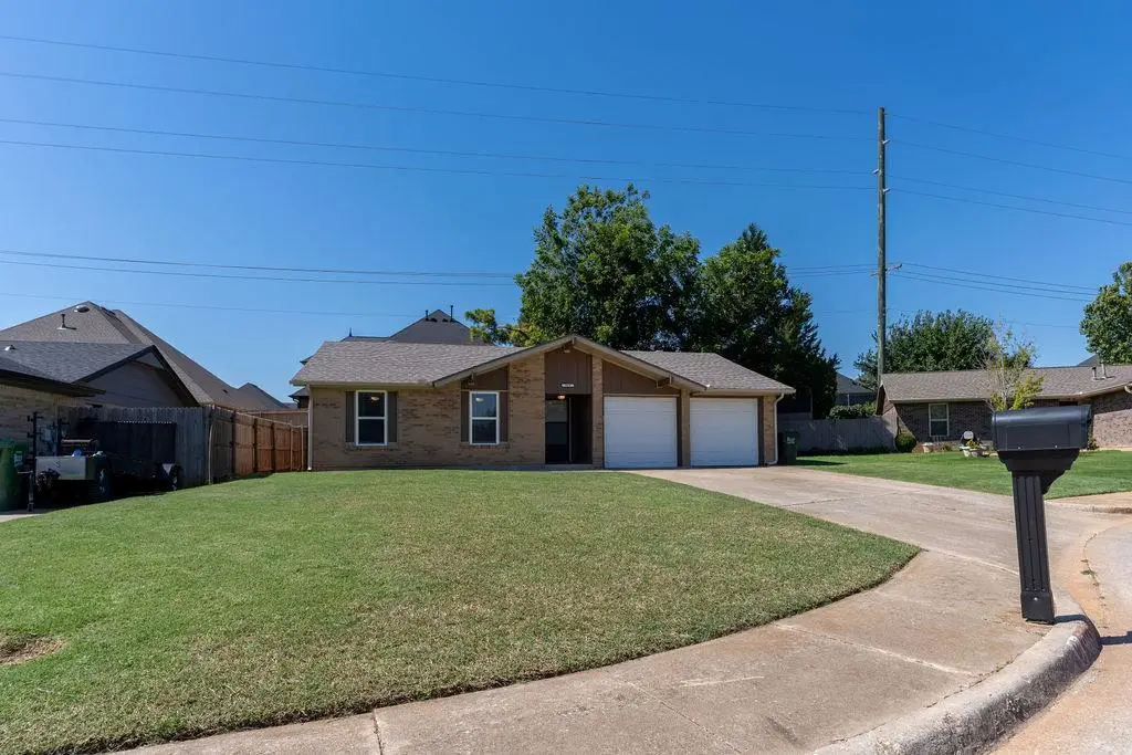 966 Castlebury Mansion, Yukon, OK 73099 - #1