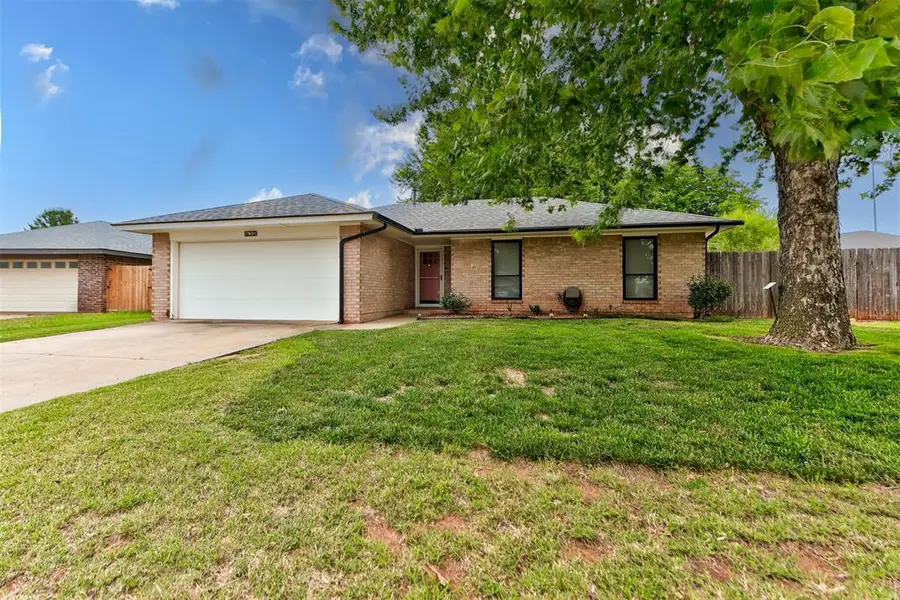 630 S Heights Drive, Mustang, OK 73064 - #2