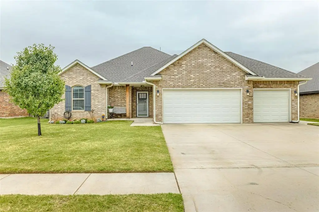 1801 W Zachary Way, Mustang, OK 73064 - #1