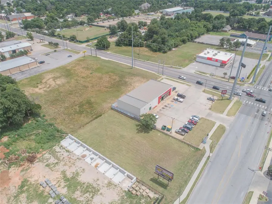1120 N Rockwell Avenue, Oklahoma City, OK 73127 - #3