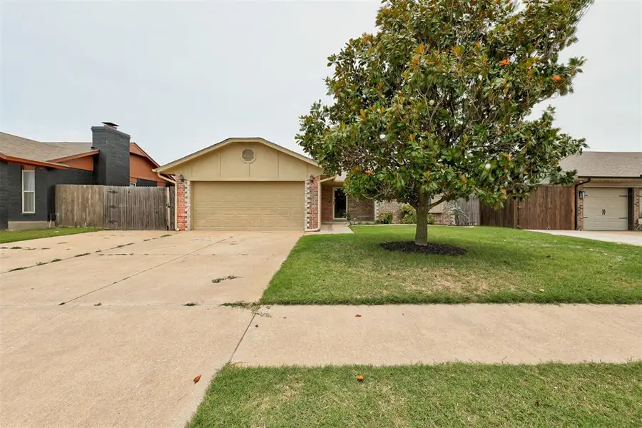 929 SW 11th Street, Moore, OK 73160 - #3