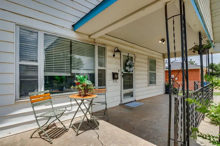 214 N Temple Street, Cordell, OK 73632 - #3