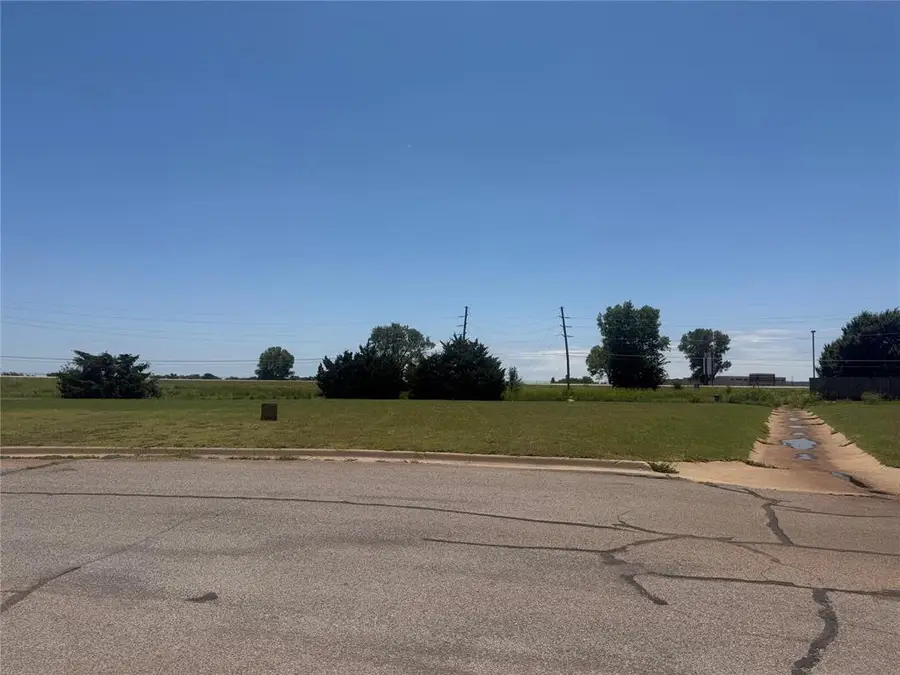 Willow Street, Elk City, OK 73644 - #2