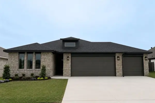 3305 Gunnison River Drive, Yukon, OK 73099