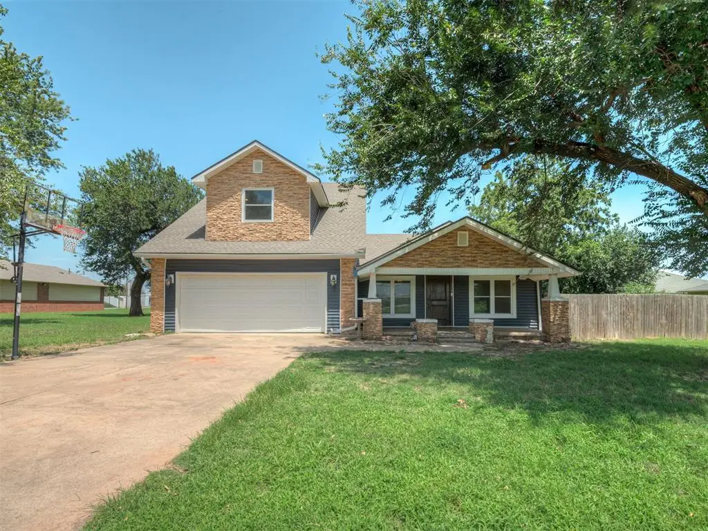 112 N Broadway Street, Crescent, OK 73028 - #1