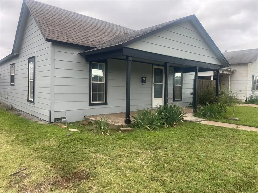 415 S Main Street, Hennessey, OK 73742 - #3