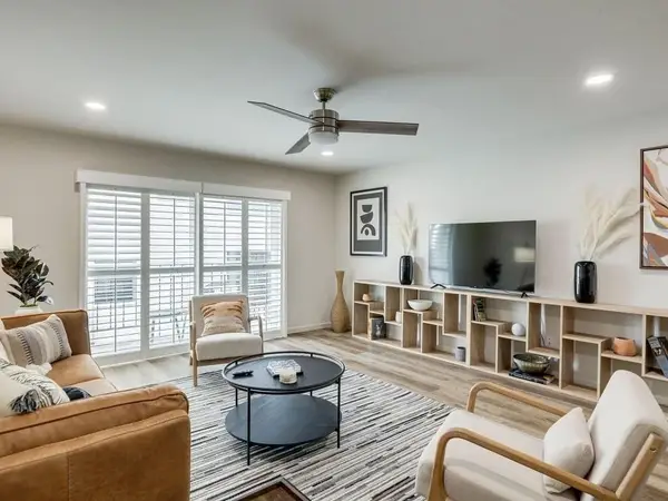 1110 Sherwood Lane #215, Nichols Hills, OK 73116