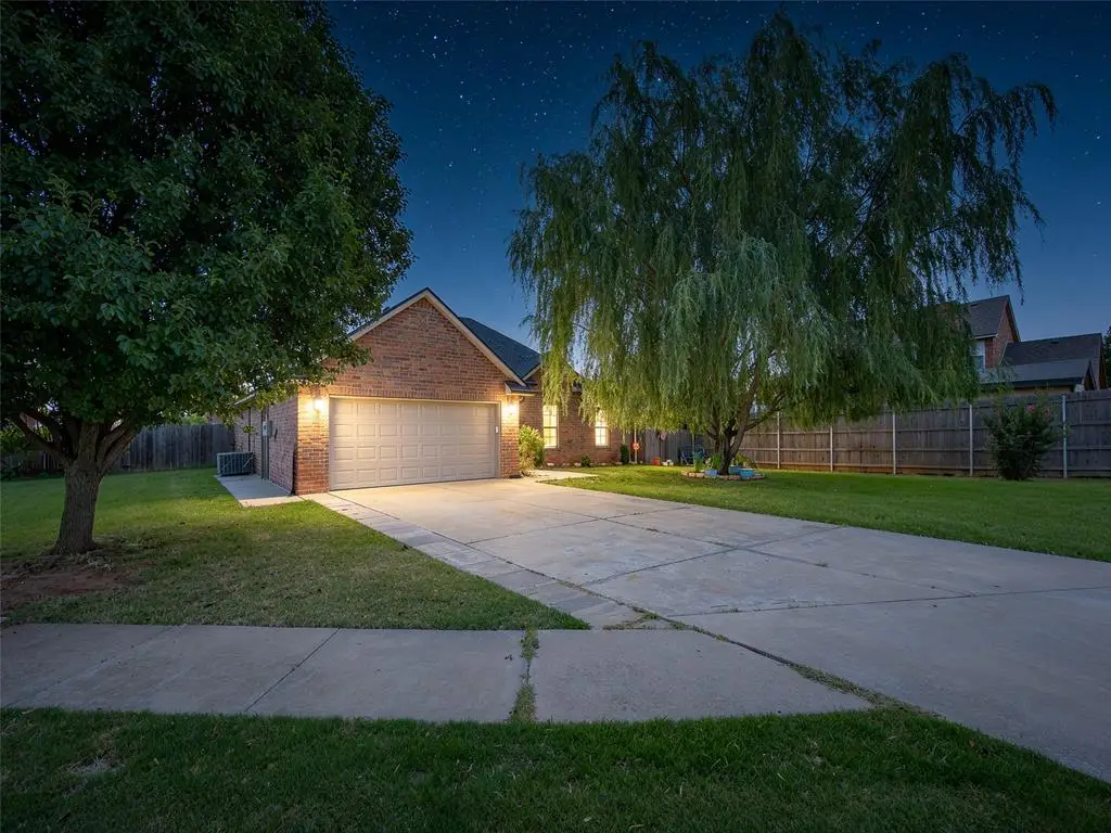 4708 Elk Creek Drive, Yukon, OK 73099 - #1