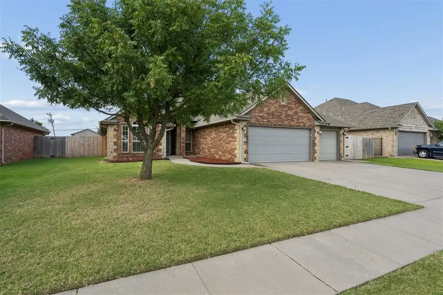 2216 SW 33rd Street, Moore, OK 73170 - #3
