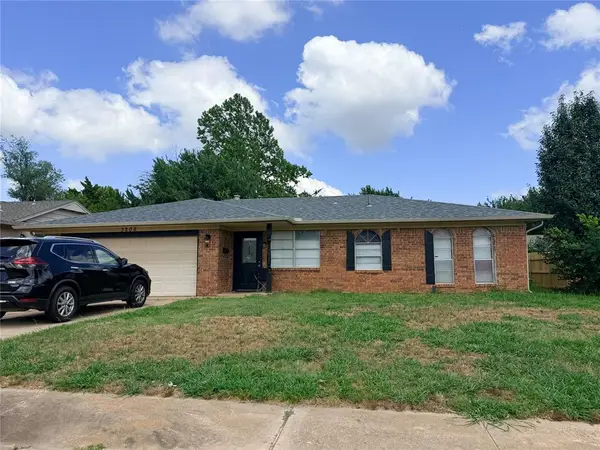 3208 S Rankin Street, Edmond, OK 73013