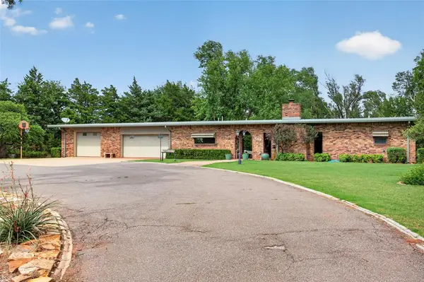310 N Noble Street, Elk City, OK 73644
