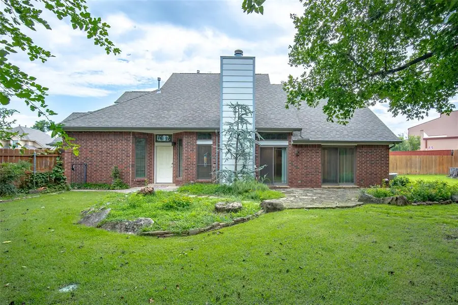 121 S Creekdale Drive, Norman, OK 73072 - #3