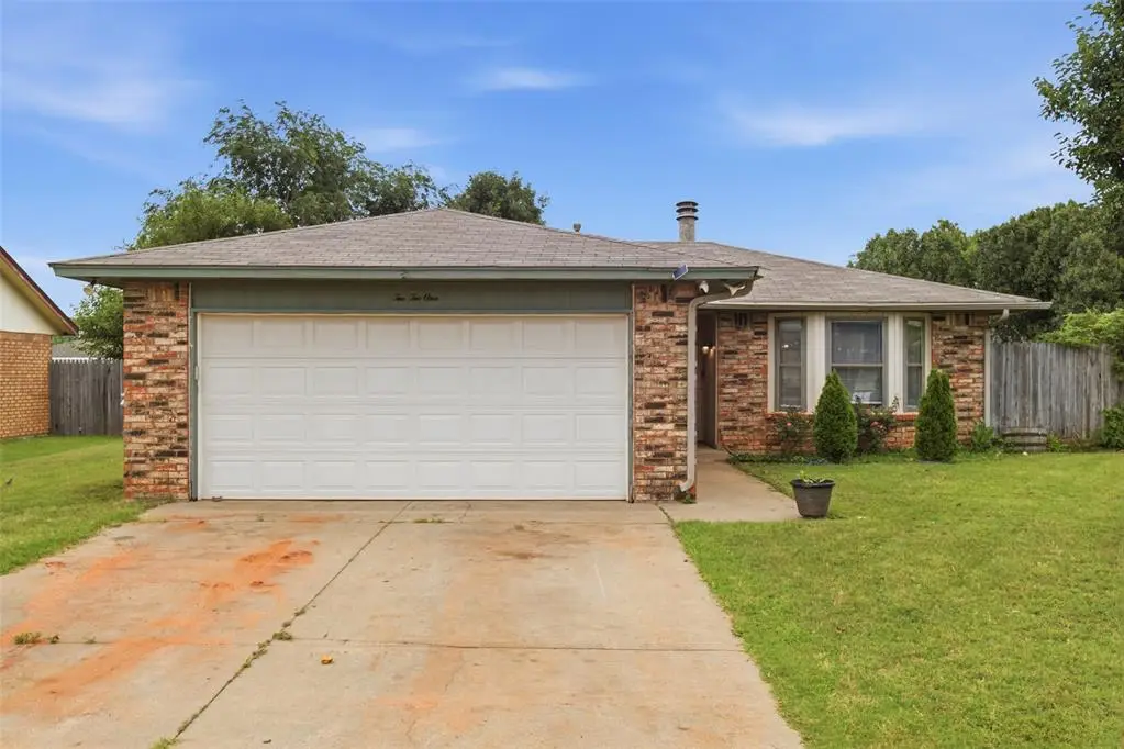 221 W Strasburg Way, Mustang, OK 73064 - #1