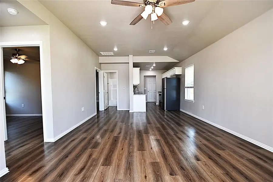 829 Elm Street, Seminole, OK 74868 - #3