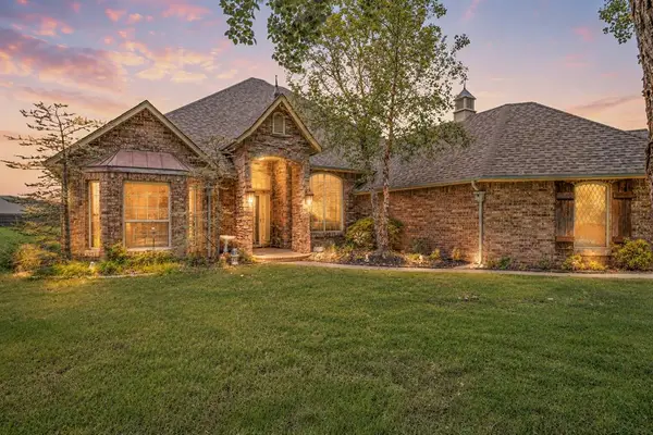 15215 Coral Creek Lane, Oklahoma City, OK 73165