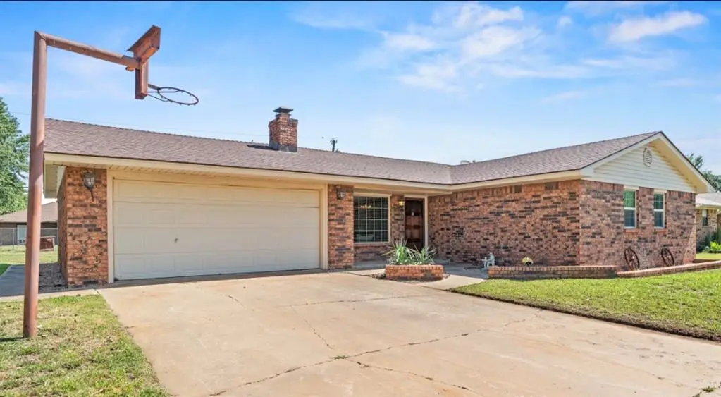 537 Sunset Drive, Watonga, OK 73772 - #1