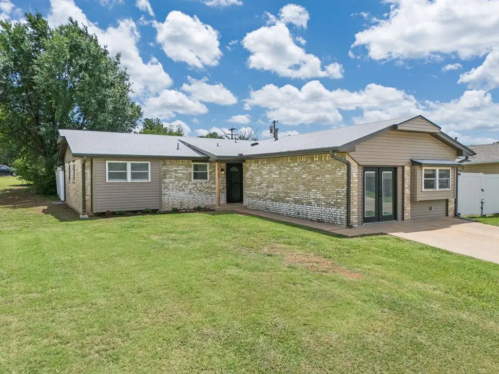 2105 N Tucker Avenue, Shawnee, OK 74804 - #1