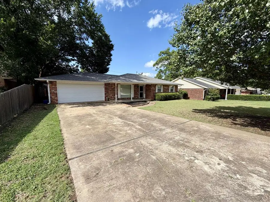 1806 Chandler Drive, Shawnee, OK 74801 - #2