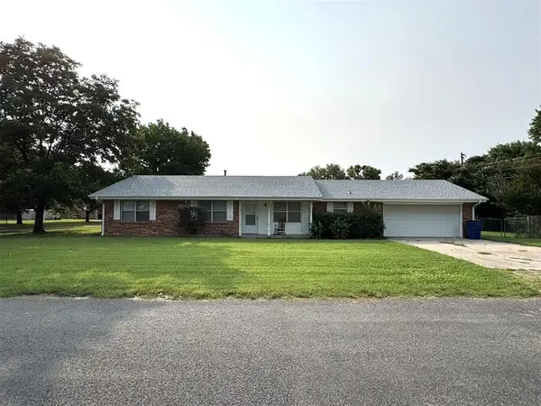 900 Sherry Drive, Stratford, OK 74872