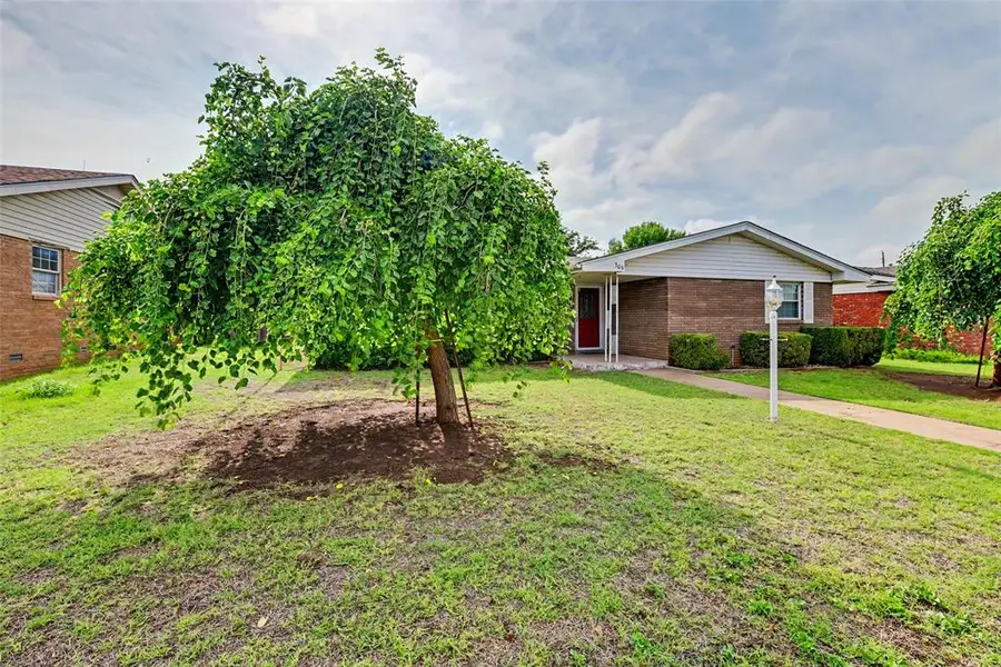 306 Spurlin Drive, Sayre, OK 73662 - #2