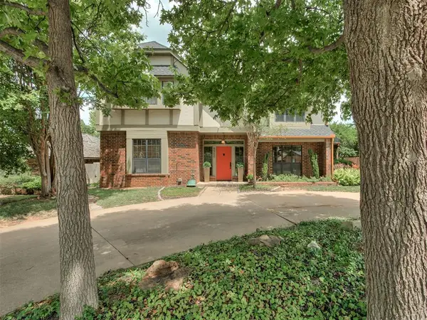 6900 Lakepointe Drive, Oklahoma City, OK 73116