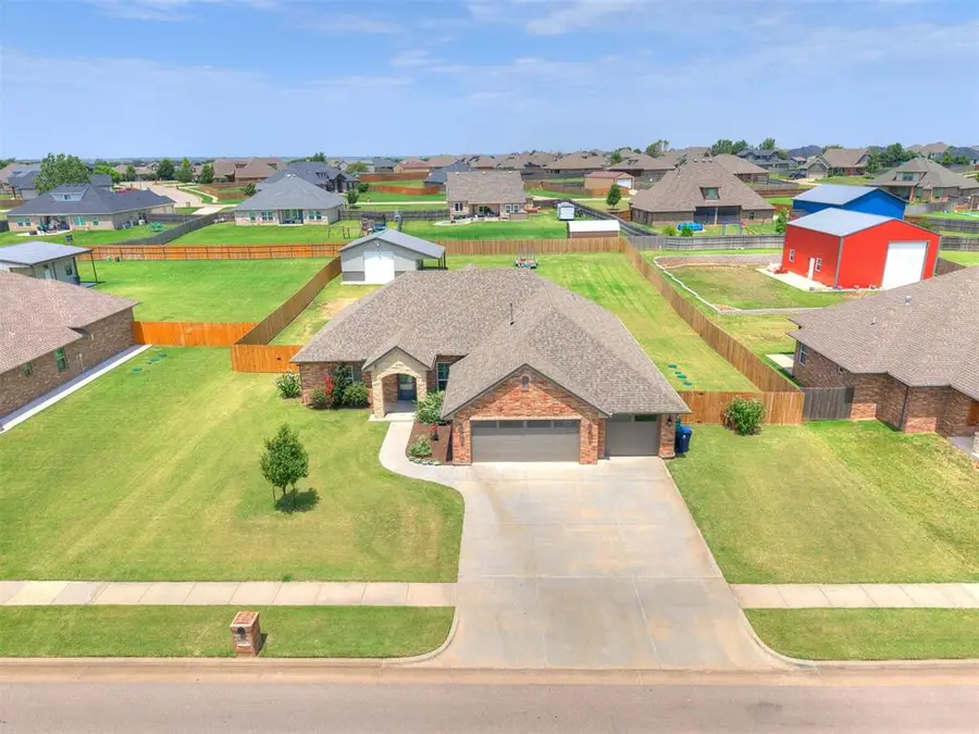 9517 Morgan Crossing Drive, Yukon, OK 73099 - #2
