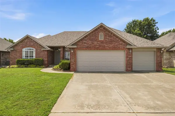 720 W Alamo Way, Mustang, OK 73064