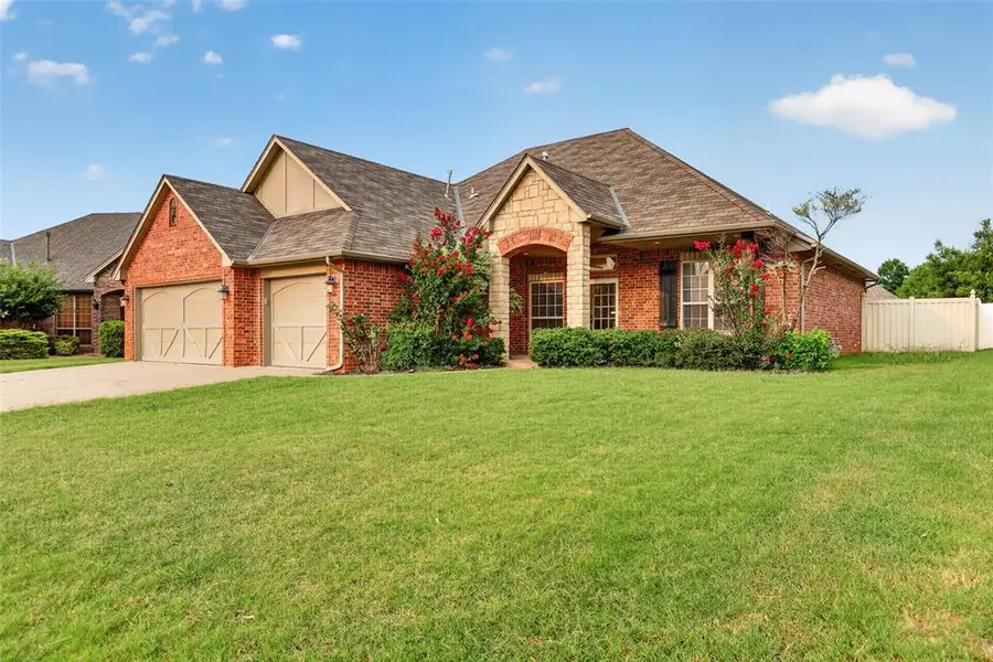 16700 Moorgate Lane, Edmond, OK 73012 - #2
