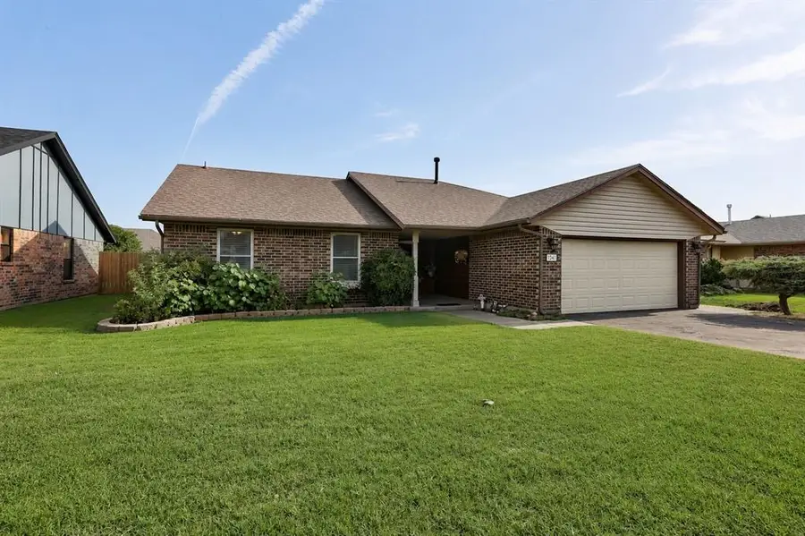 1341 Oswego Drive, Yukon, OK 73099 - #2