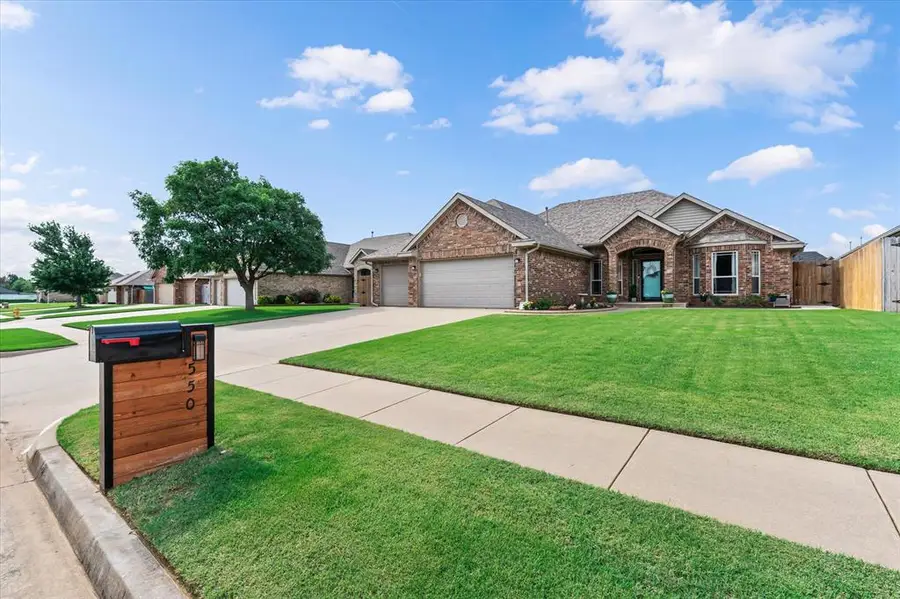 550 W Hunters Court Way, Mustang, OK 73064 - #2