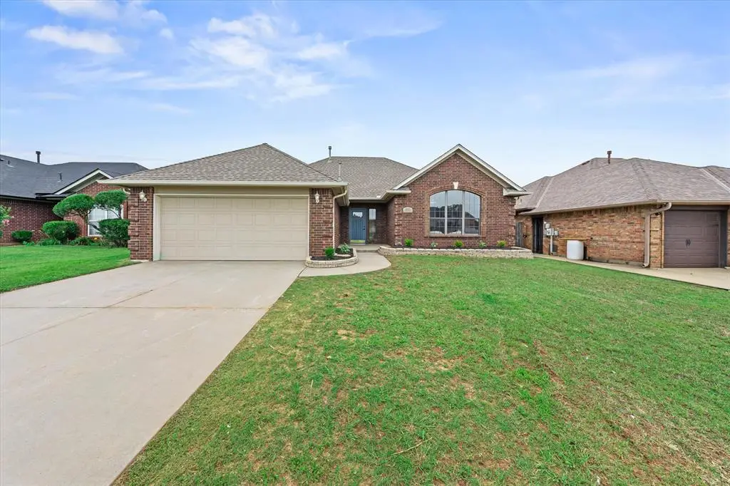 725 NE 20th Street, Moore, OK 73160 - #1