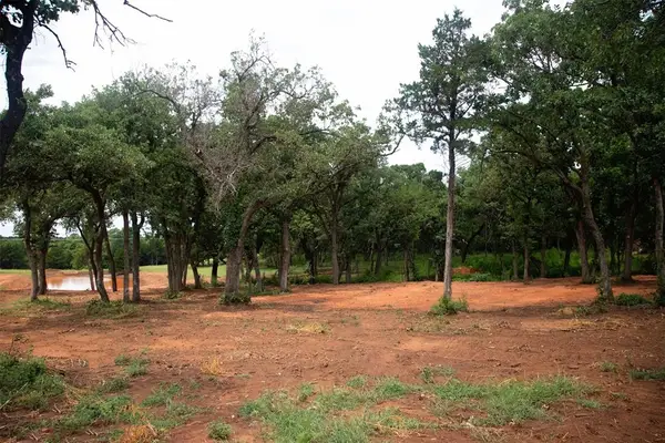 Chakos Way, Guthrie, OK 73044