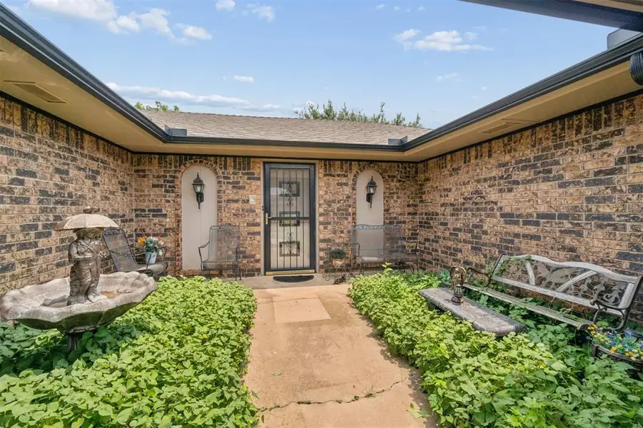 9512 S Allen Drive, Oklahoma City, OK 73139 - #3