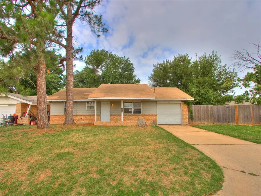 941 N Bradley Avenue, Oklahoma City, OK 73127 - #3