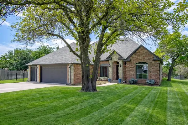 12261 Little Oak Circle, Guthrie, OK 73044