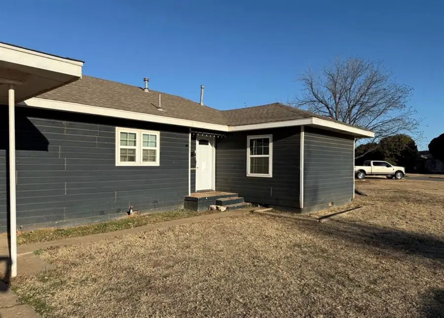 801 Hickory Street, Altus, OK 73521 - #3