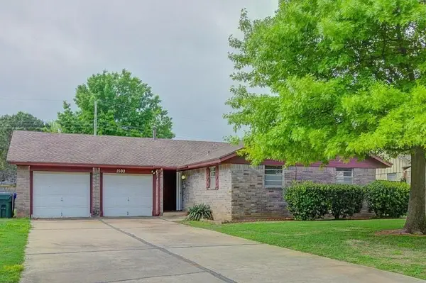 1502 Briar Meadow Road, Norman, OK 73071