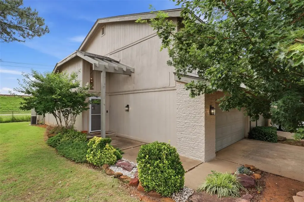 9828 Hefner Village Drive, Oklahoma City, OK 73162 - #1