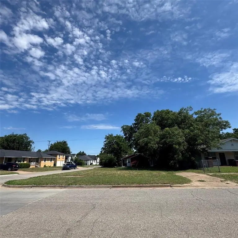1633 NW 28th Street, Oklahoma City, OK 73106 - #1