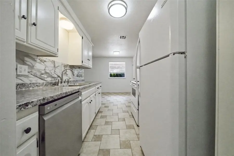 5421 S Huddleston Drive, Oklahoma City, OK 73135 - #2