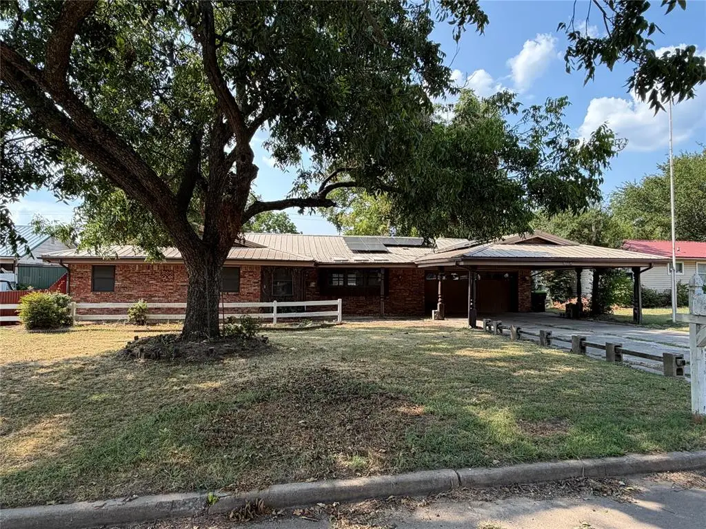 808 N Burns Street, Holdenville, OK 74848 - #1